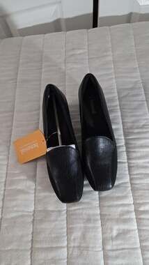Benassal Women's Black Bunion-Friendly Block Heel Loafers
